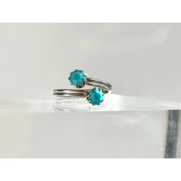 Vintage Southwest Style Silver Tone Faux Turquoise Crossover Ring - sz 8 - Picture 4 of 9
